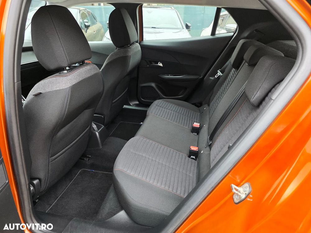 Peugeot 2008 1.2 L PureTech STT EAT8 Allure - 17
