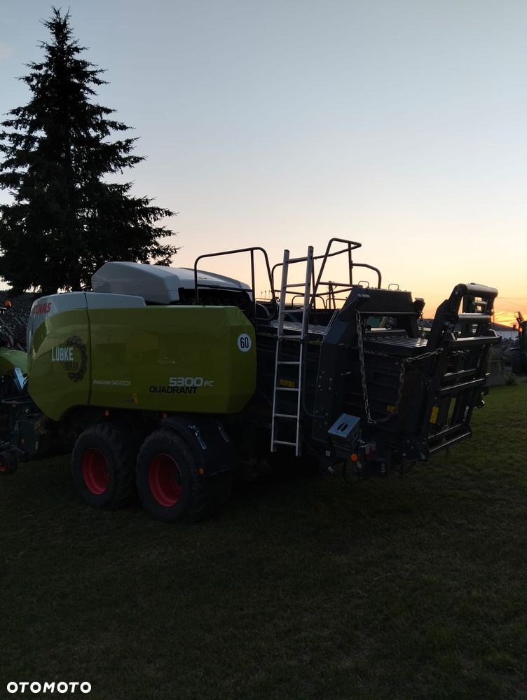 Claas Quadrant 5300FC - 5