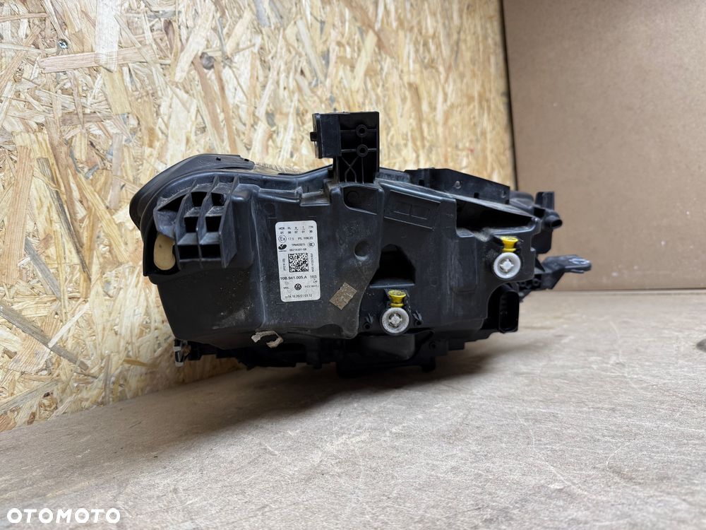 LAMPA LEWA FULL LED VOLVO ID3 10B941005A - 9