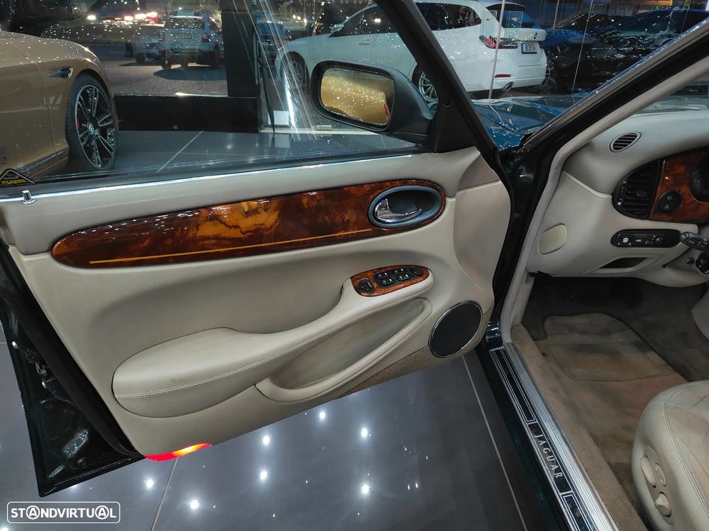 Jaguar XJ XJ8 3.2 Executive - 10