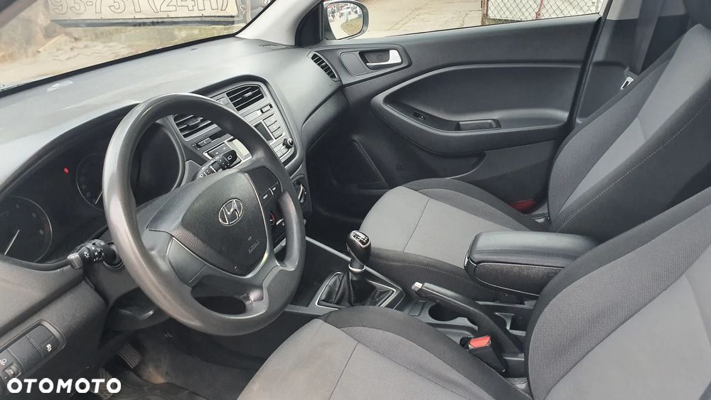 Hyundai i20 1.1 CRDi Classic + - 23