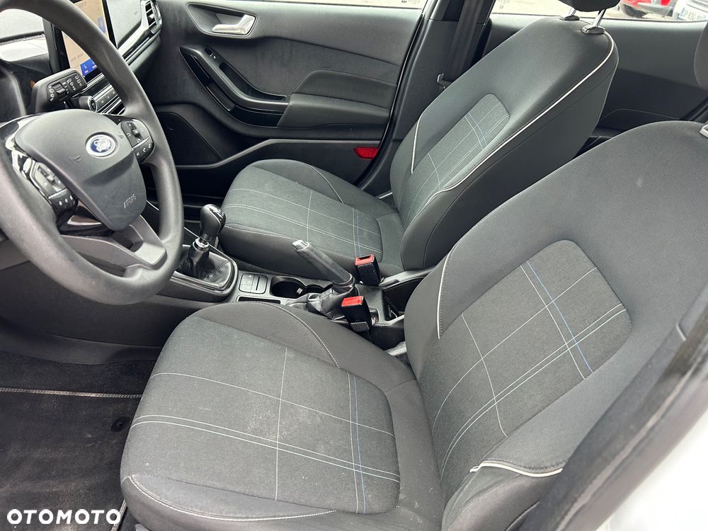 Ford Fiesta - 24