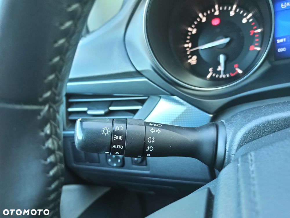 Toyota Avensis - 26