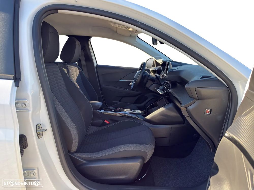 Peugeot e-208 E-Style - 15
