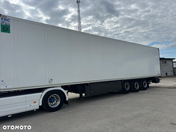 Schmitz Cargobull Chłodnia ThermoKing
