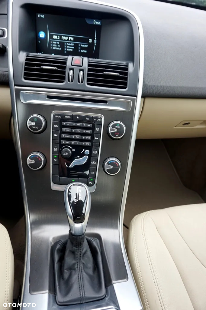 Volvo XC 60 - 30