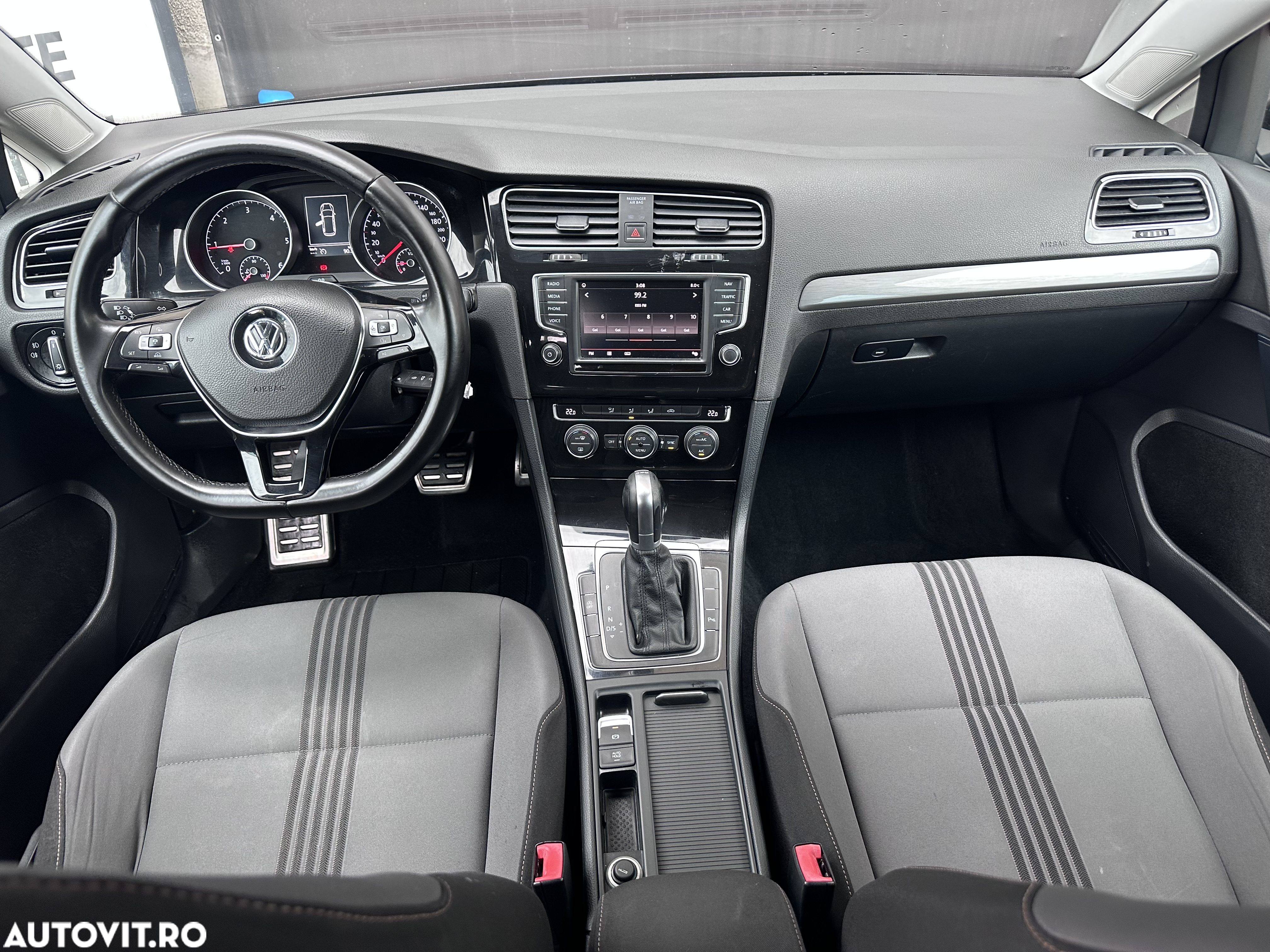 Volkswagen Golf 1.6 BlueTDI DSG Comfortline - 5