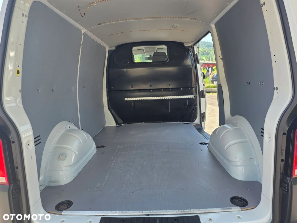 Volkswagen TRASPORTER 4X4 4MOTION T6.1 rok 2022 klima ele.fotele super stan! - 17