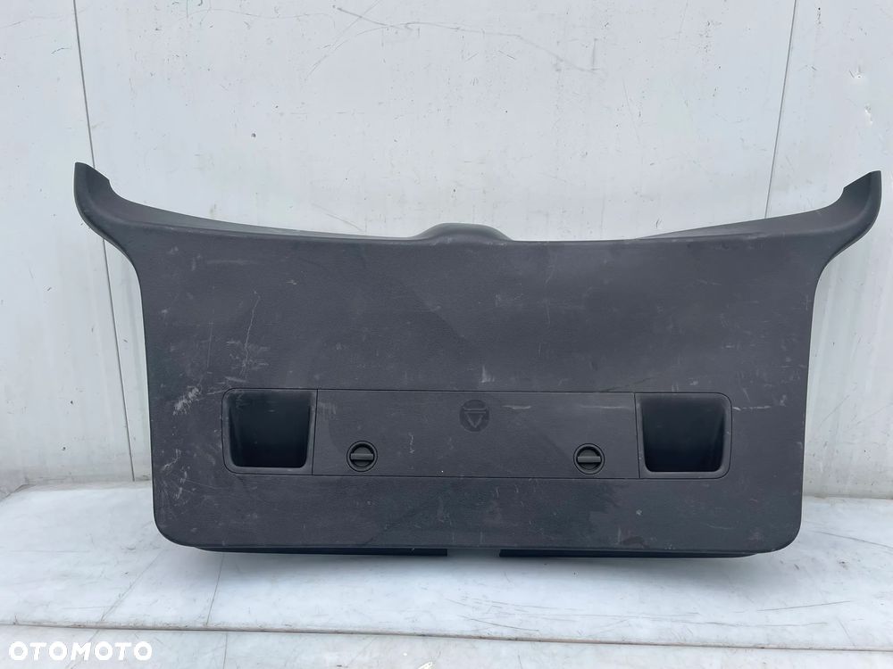 OSŁONA OBUDOWA KLAPY BAGAŻNIKA VW TOURAN I 1T0867601D - 1