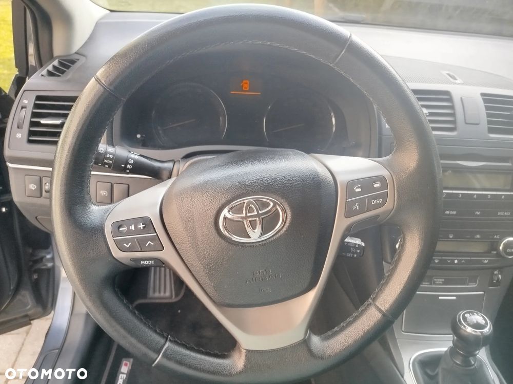 Toyota Avensis 1.8 Comfort - 34