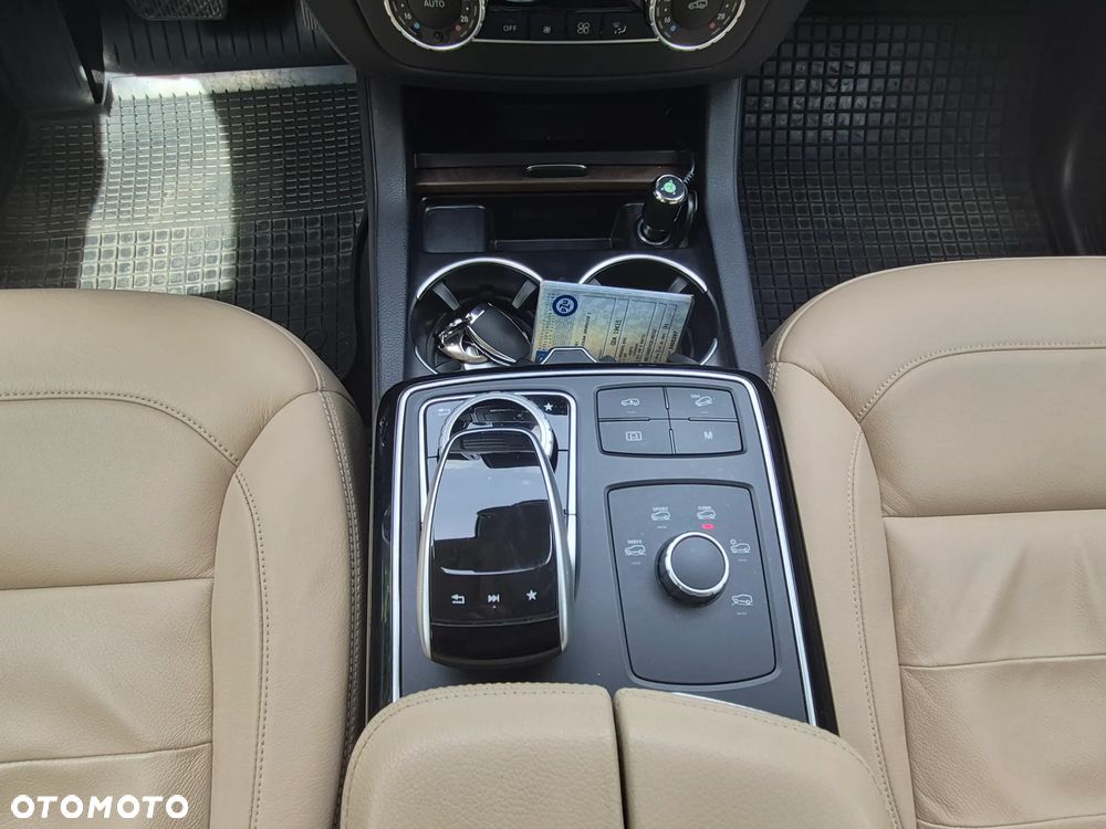 Mercedes-Benz GLE - 14