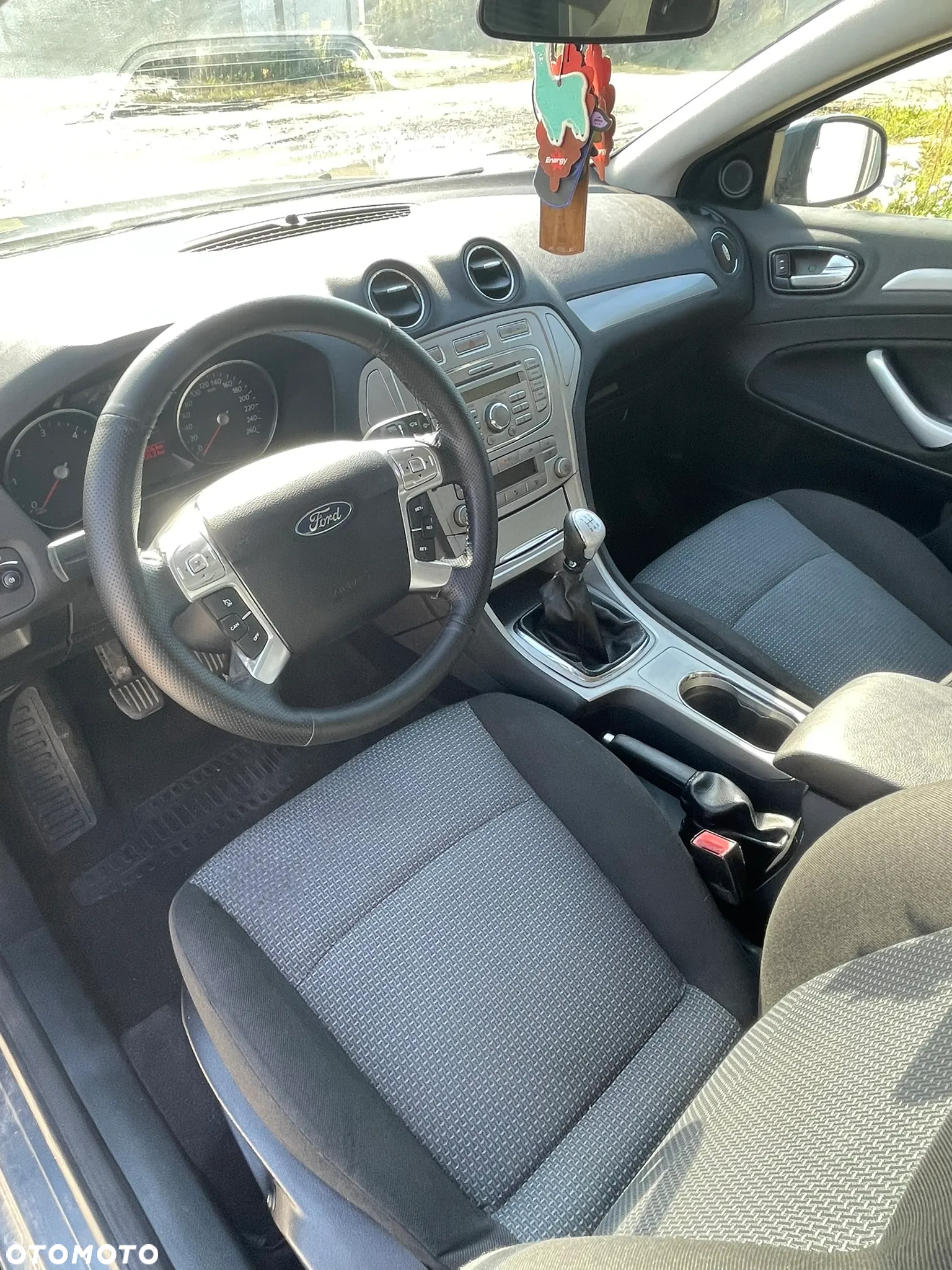 Ford Mondeo 1.8 TDCi Ambiente - 12