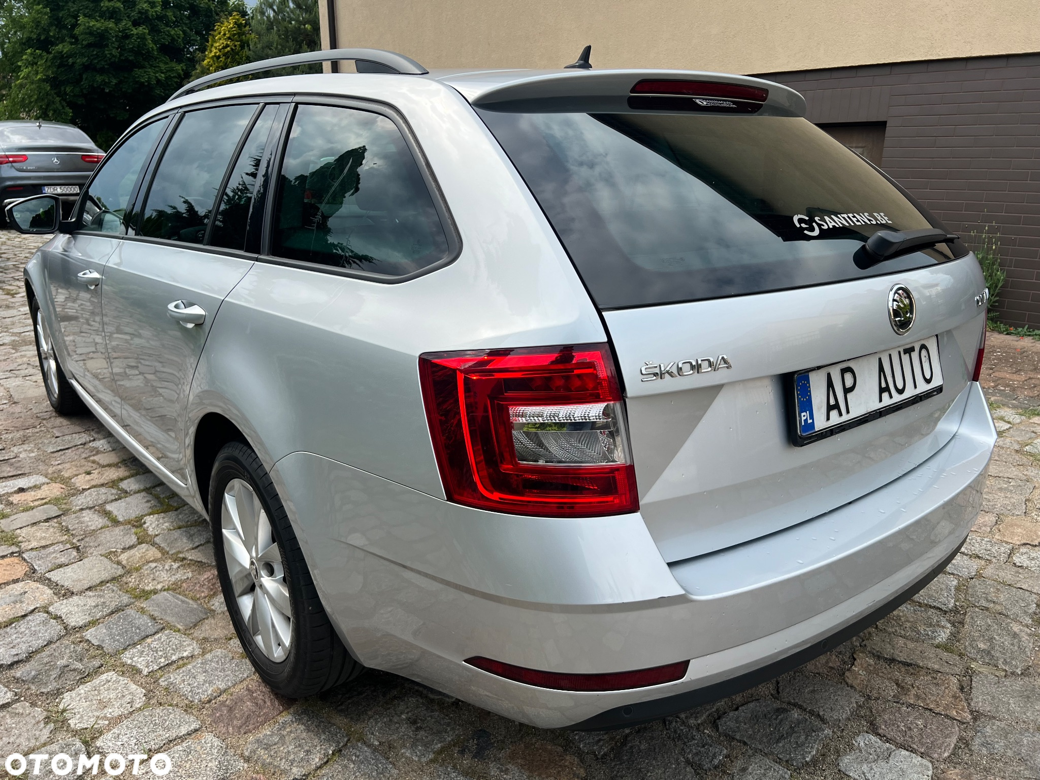 Skoda Octavia 1.6 TDI SCR Clever DSG - 4