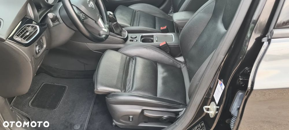 Opel Astra 1.4 Turbo Innovation - 15