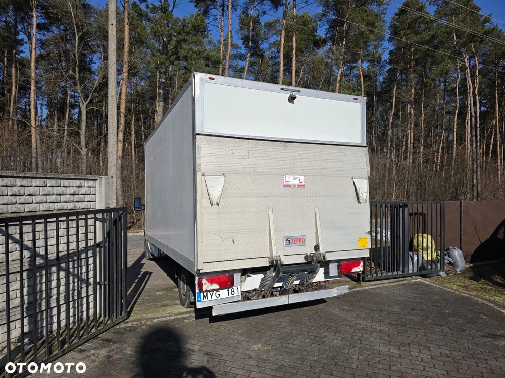 Mercedes-Benz Sprinter - 6