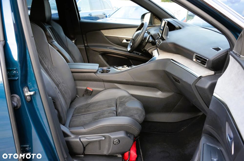 Peugeot 3008 1.6 PureTech HYbrid GT Line S&S EAT8 - 27