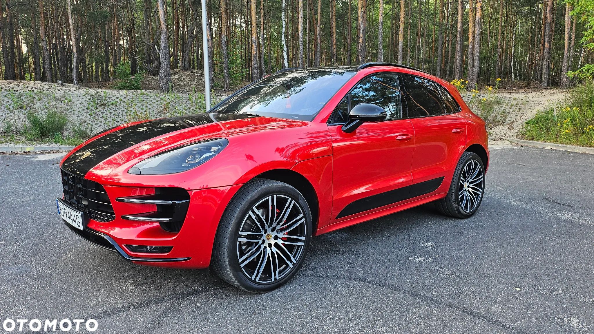 Porsche Macan Turbo - 1