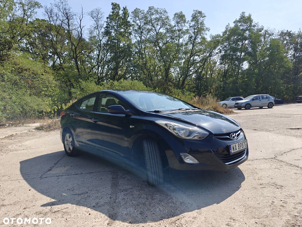 Hyundai Elantra 1.6 Comfort - 3