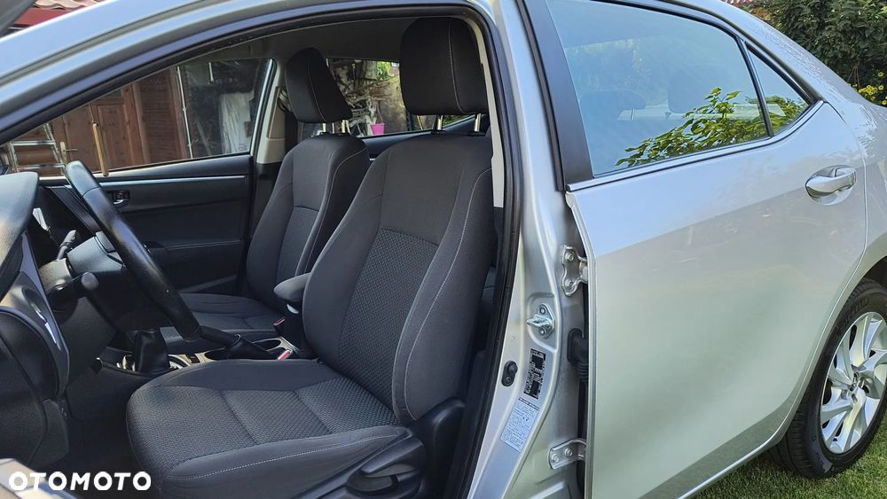Toyota Corolla 1.6 Comfort - 19