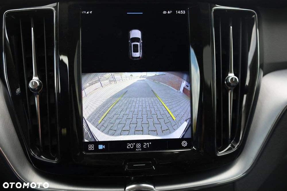 Volvo XC 60 B4 D AWD Geartronic Momentum Pro - 36