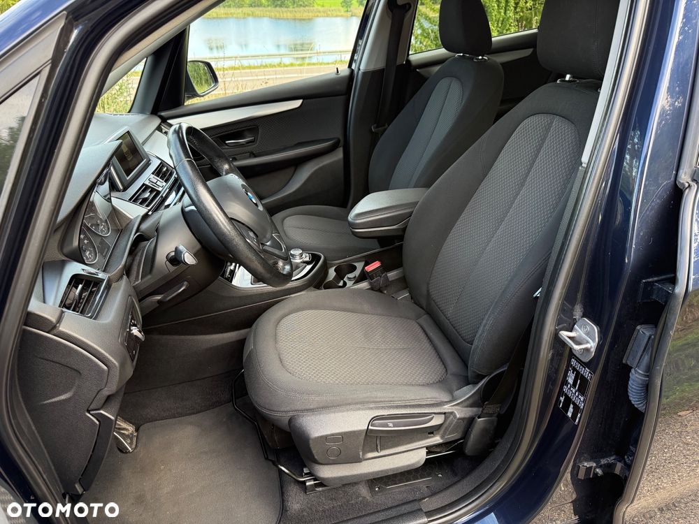 BMW Seria 2 216d - 15