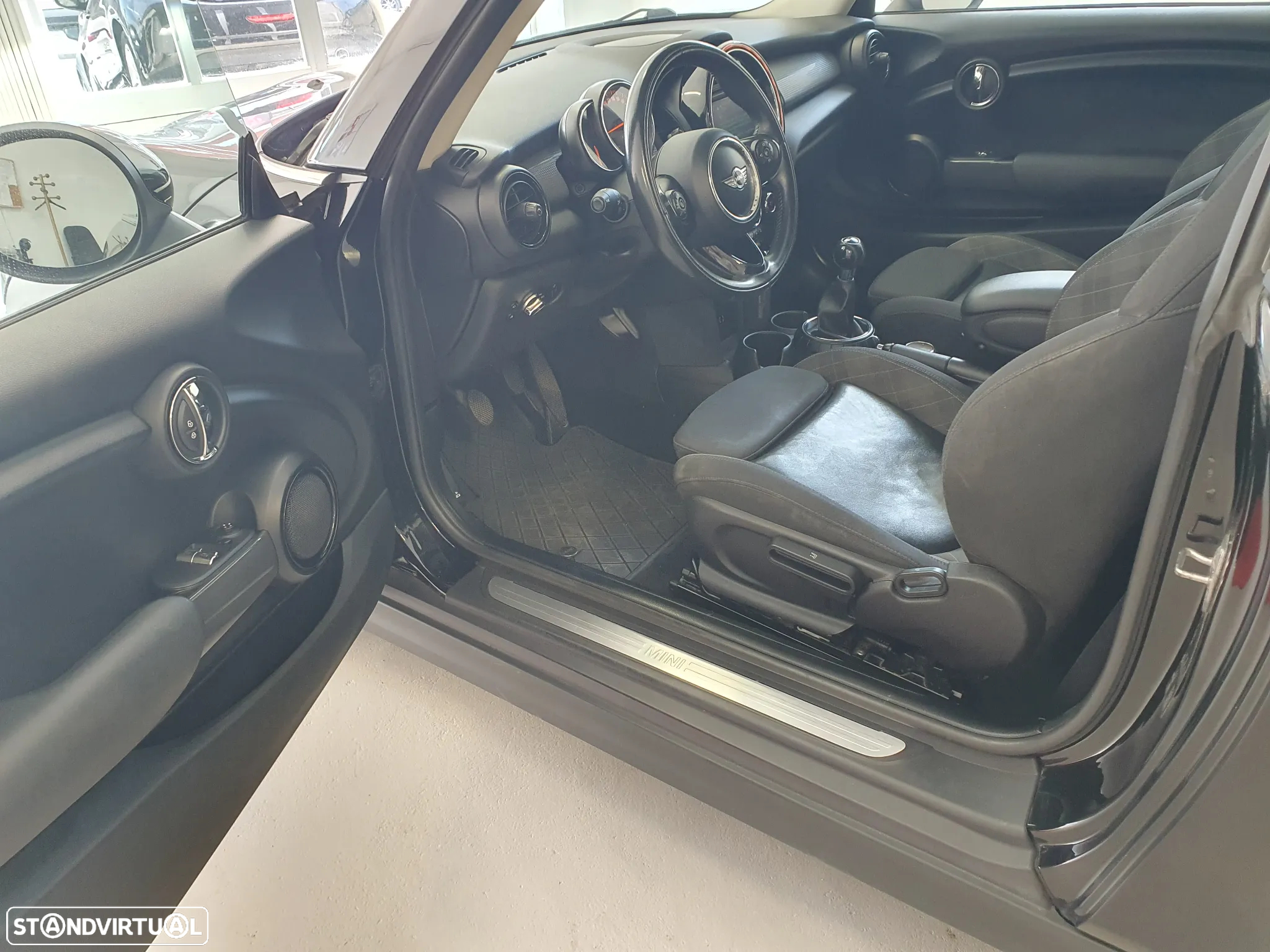 MINI 3 Portas Cooper D - 9
