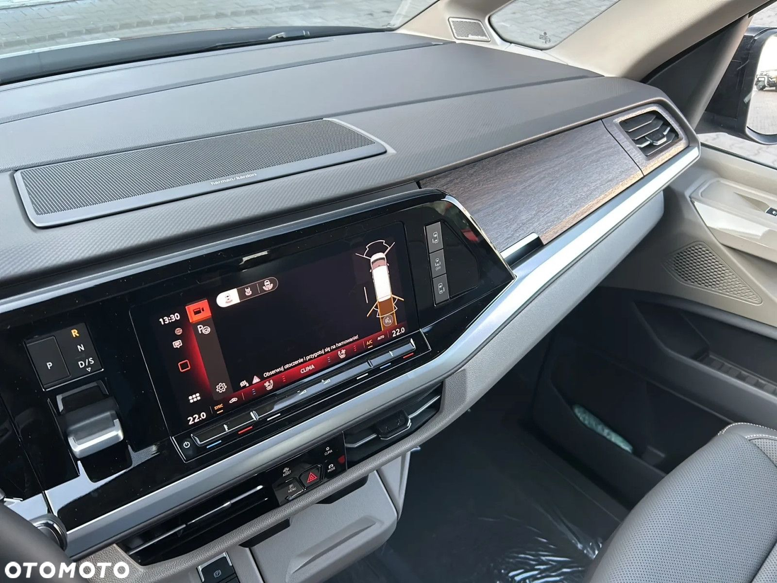 Volkswagen Multivan 2.0 TSI L1 Style DSG - 22