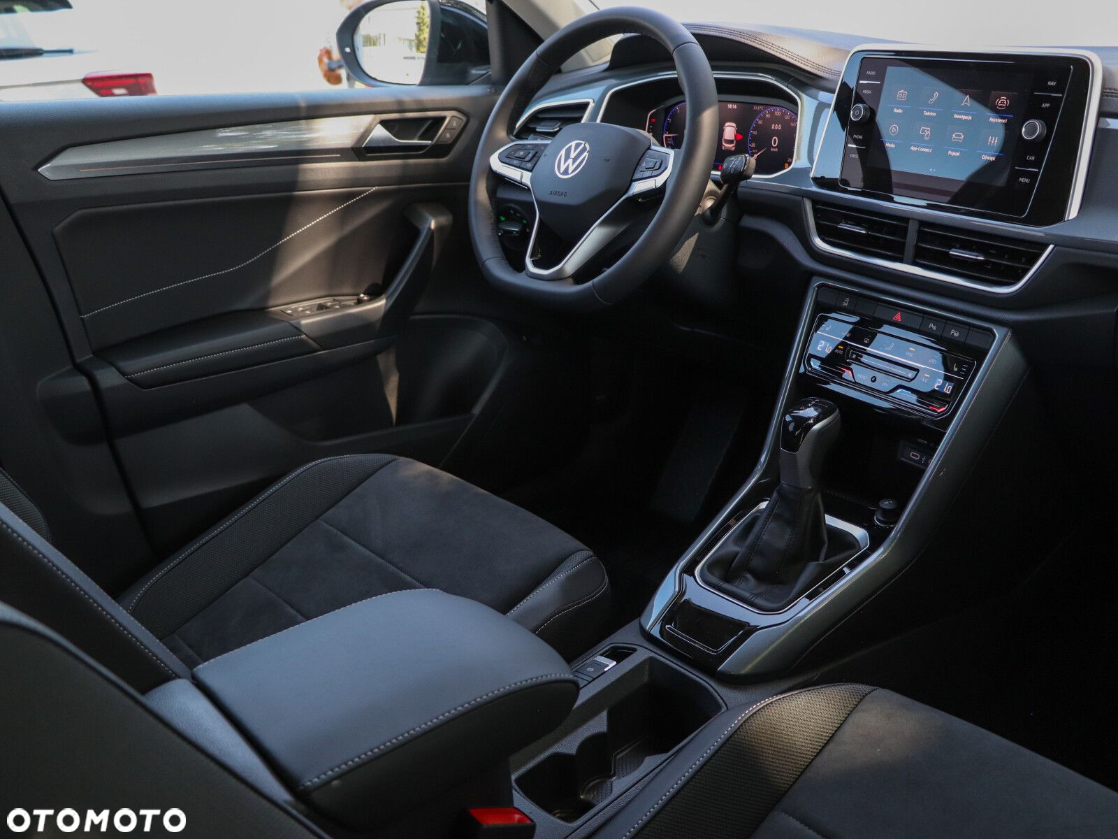 Volkswagen T-Roc - 15