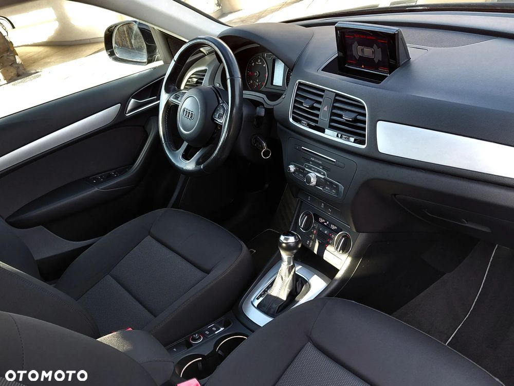 Audi Q3 2.0 TDI Sport S tronic - 23