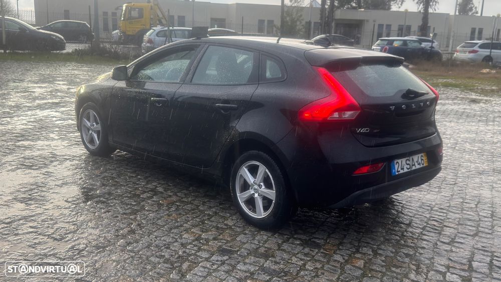 Volvo V40 2.0 D2 Momentum Eco - 6