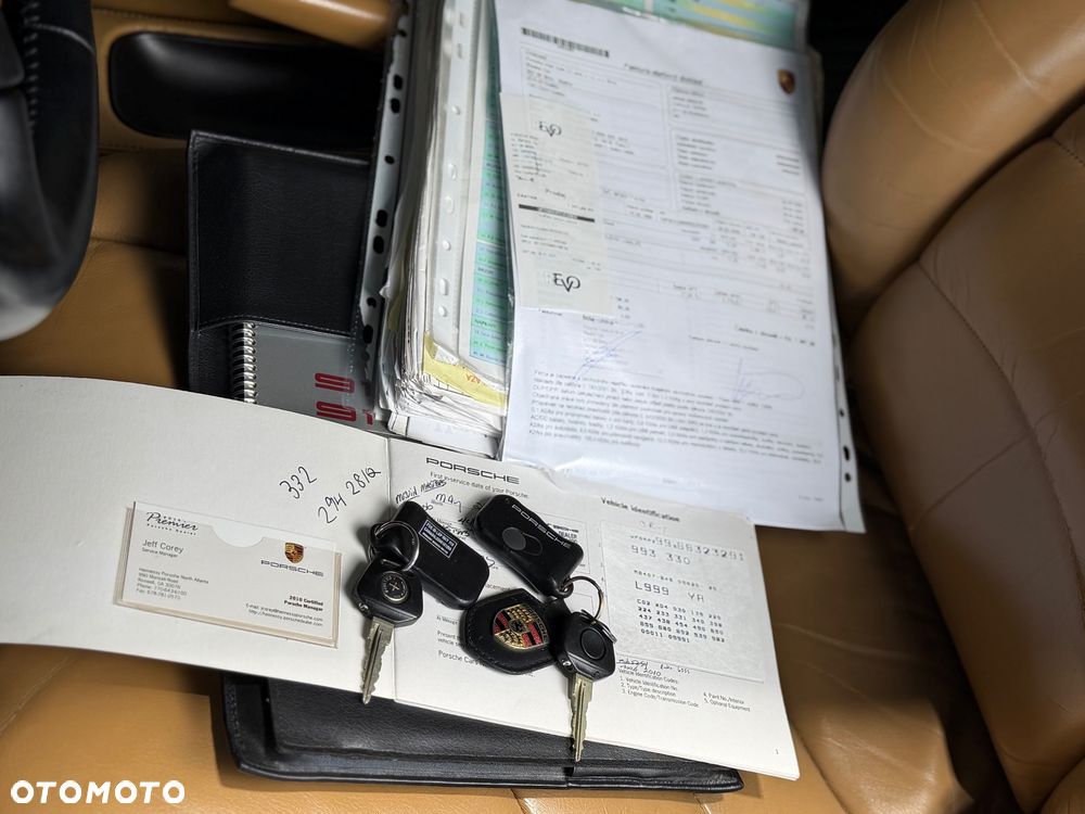Porsche 911 Carrera - 10