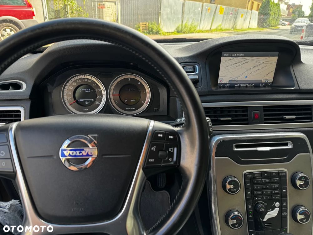 Volvo XC 70 - 12