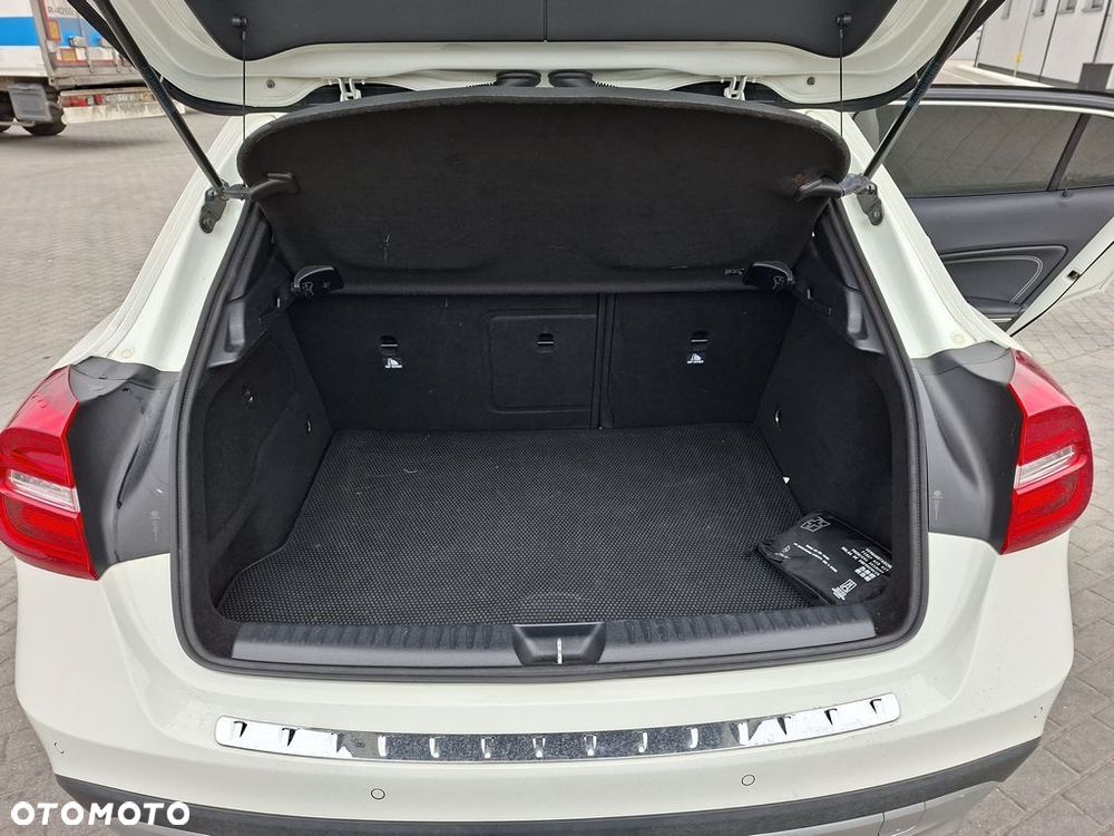 Mercedes-Benz GLA 250 4-Matic - 19