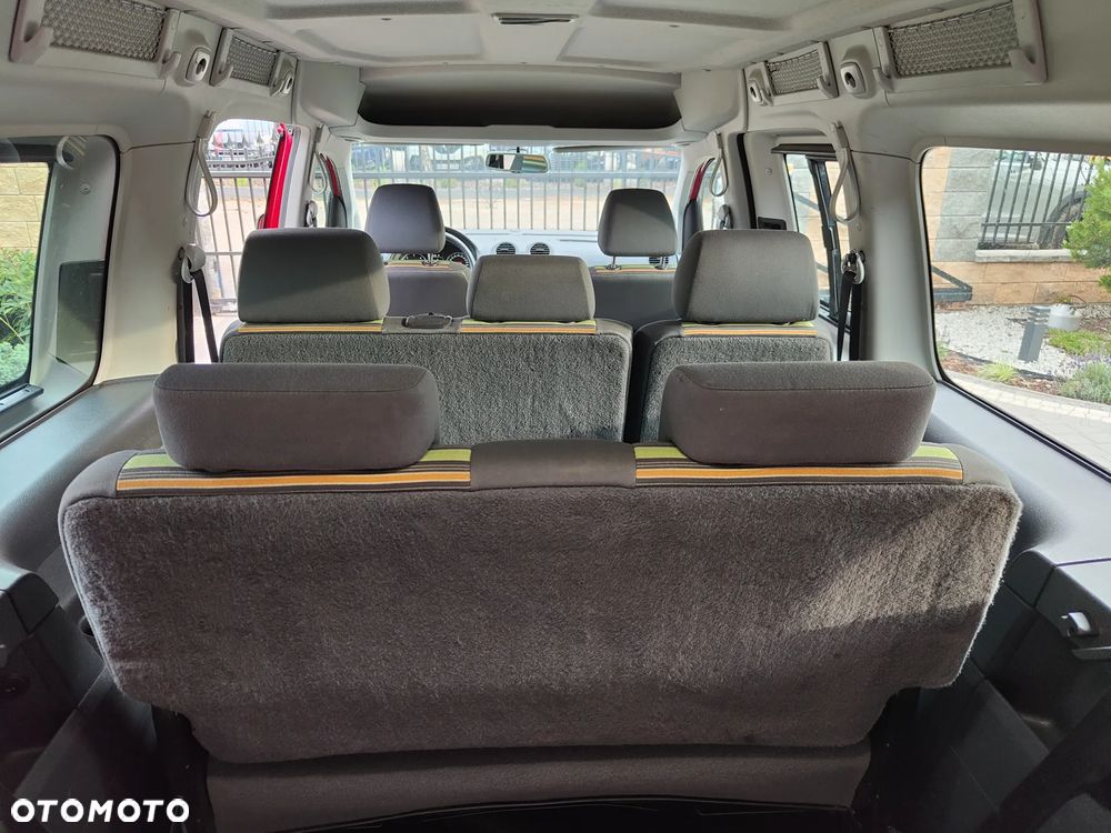 Volkswagen Caddy Maxi Comfortline DSG - 25