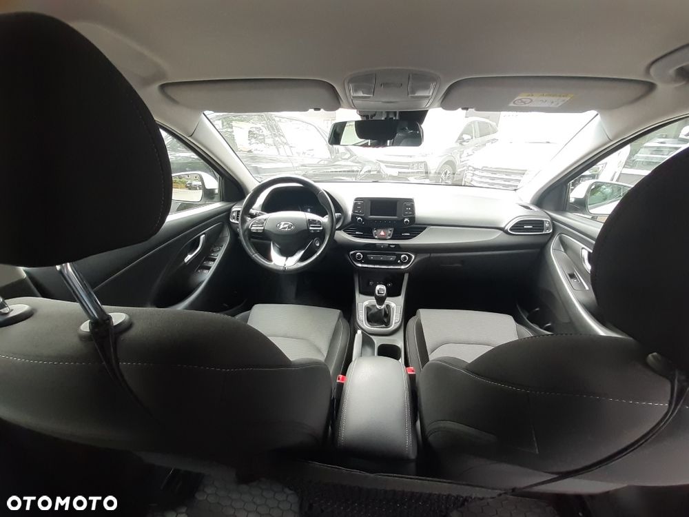 Hyundai i30 1.4 Classic + - 17