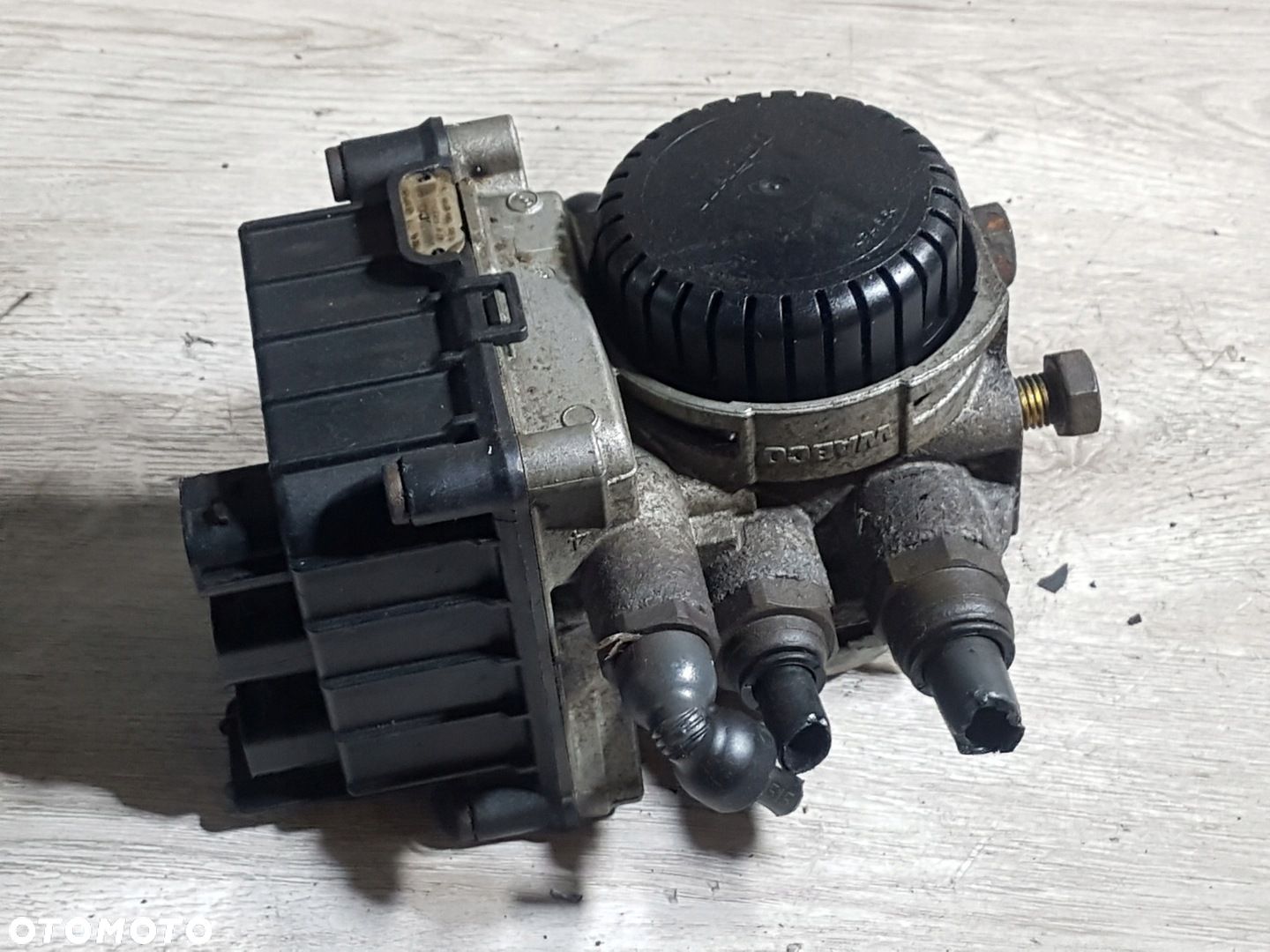 ZAWÓR MODULATOR HAMULCOWY EBS PRZEDNIEJ OSI DAF LF EURO 6 4801066050 - 1
