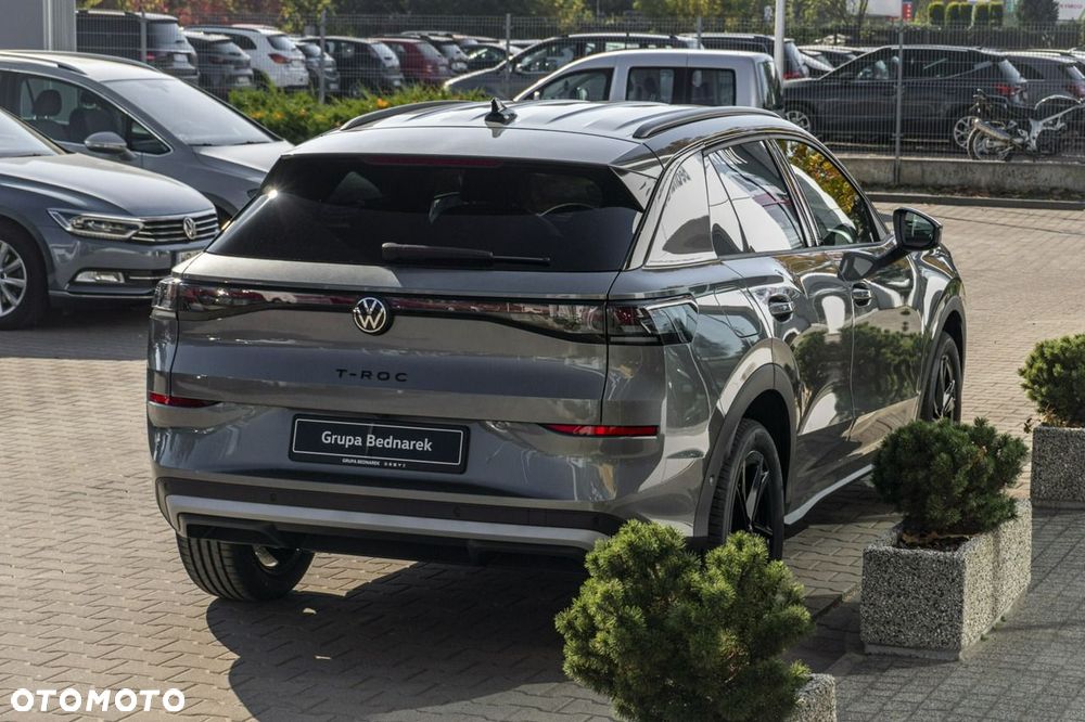 Volkswagen T-Roc - 8