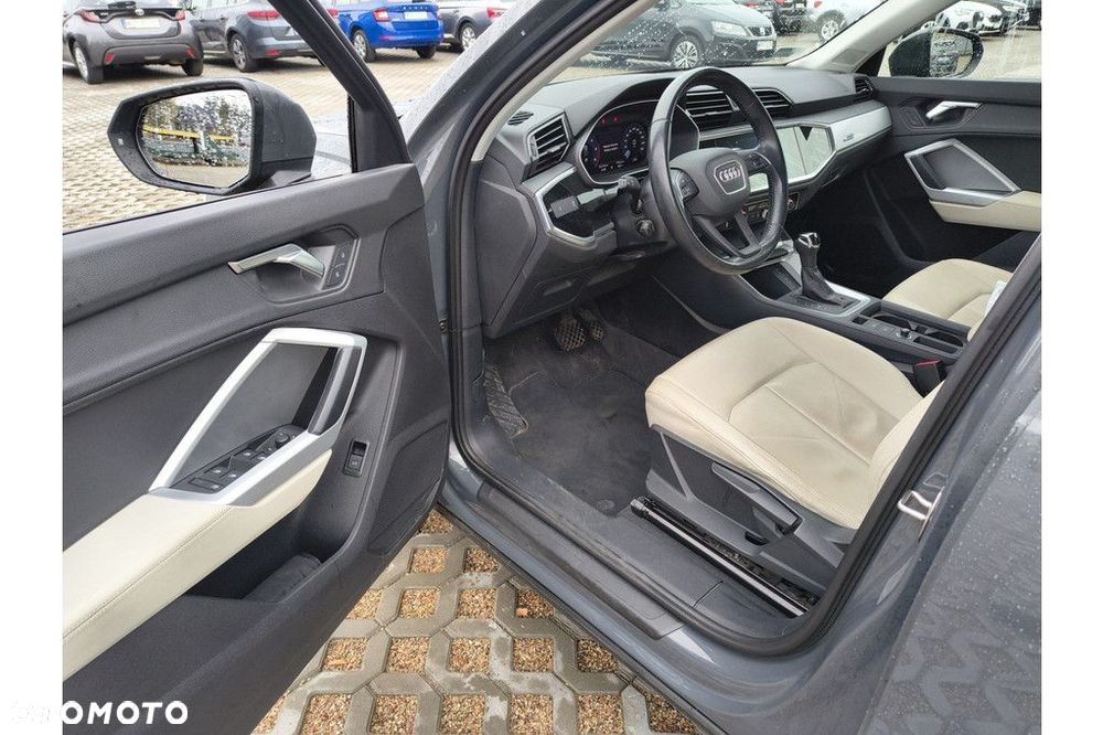 Audi Q3 2021 photo 5