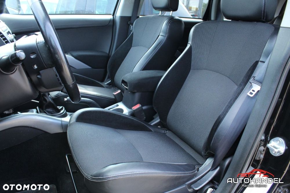 Mitsubishi Outlander - 8