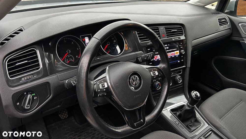Volkswagen Golf VII 1.6 TDI BMT Comfortline - 29
