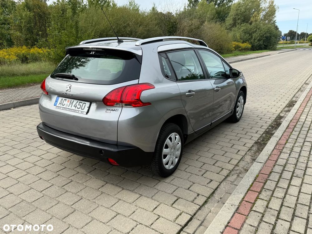 Peugeot 2008 - 8