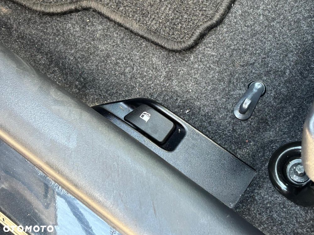 Toyota Yaris 1.33 Sol - 35