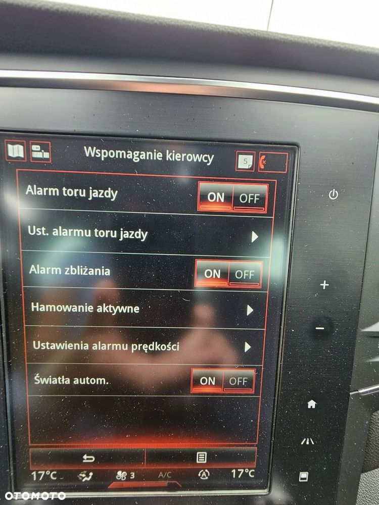 Renault Megane BLUE dCi 115 EDC BOSE EDITION - 28
