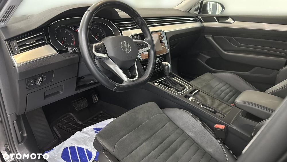 Volkswagen Passat 2.0 TSI Elegance DSG - 10