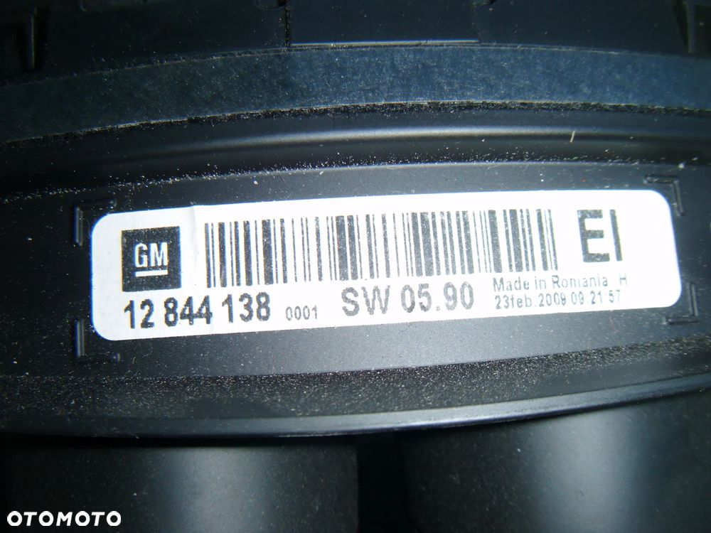 opel insignia a 2.0 cdti licznik- zegar  12844138 - 2