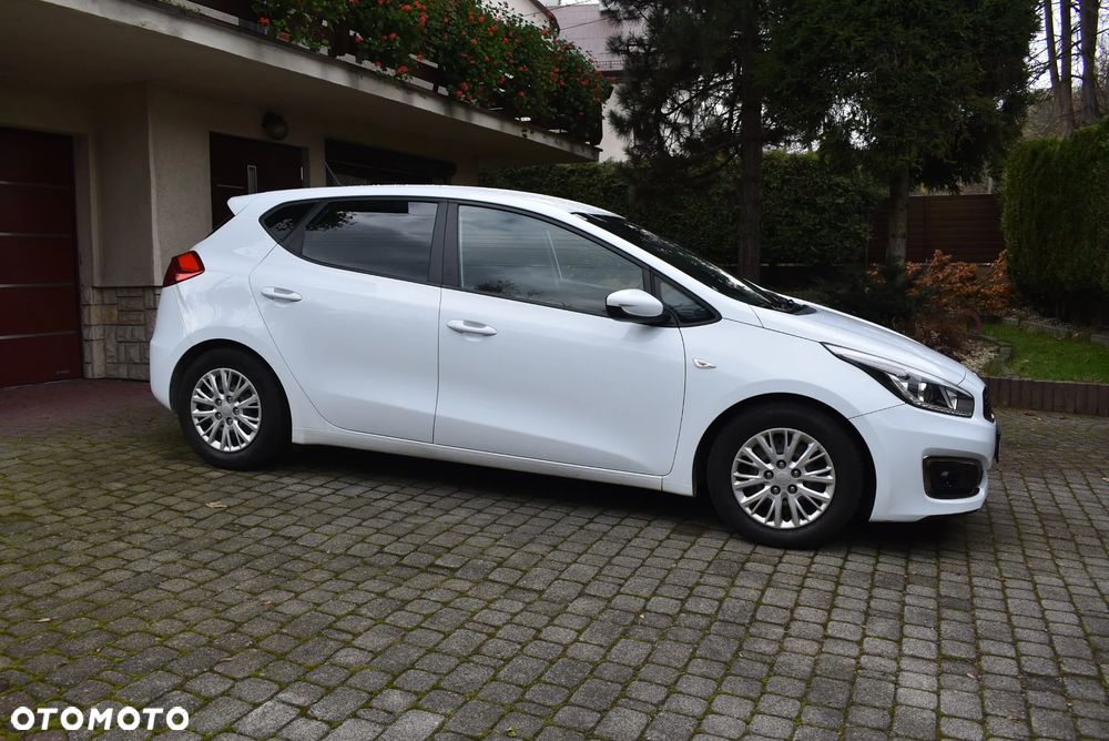 Kia Ceed - 1
