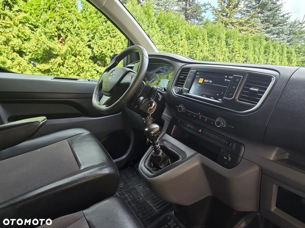 Opel Vivaro - 24