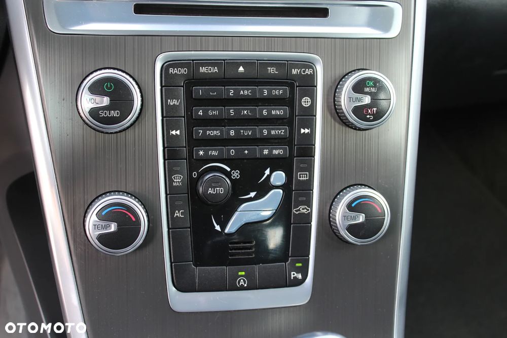 Volvo XC 60 D3 Momentum - 26