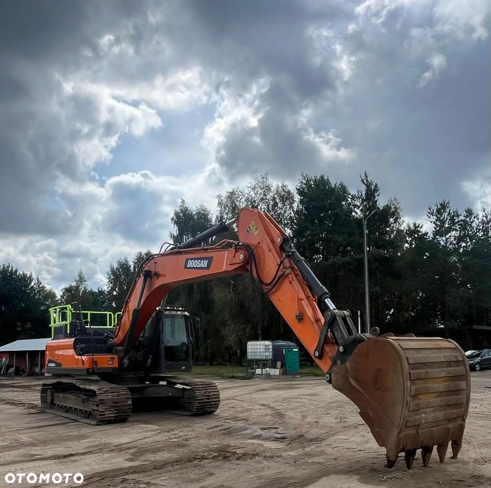 Doosan DX 300  LC - 7 KOPARKA GĄSIENICOWA - 13