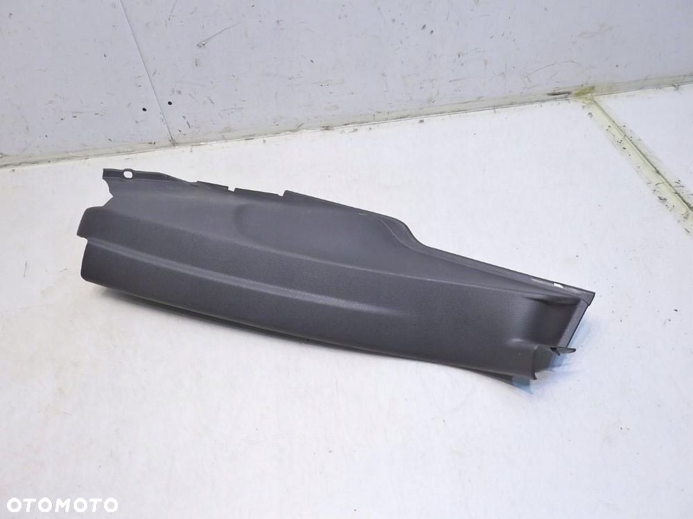 PLASTIK OSŁONA PROGU SŁUPKA LEWY TYŁ GOLF V PLUS - 6